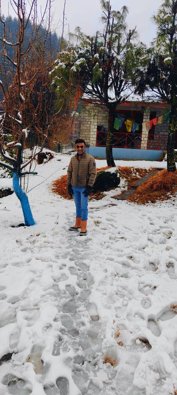 Stay in old manali , airbnb of India , Snowfall in Himachal , best place to stay in hills